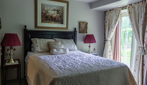 Deluxe Room, 1 Queen Bed (The Garden Room)