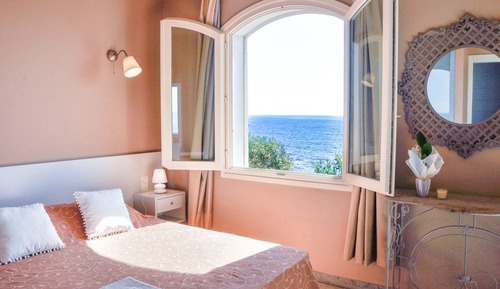 Family Room, Sea View