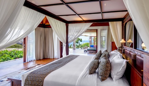 Luxury Clifftop Villa, 7 Bedrooms, Private Pool, Ocean View (Frangipani)