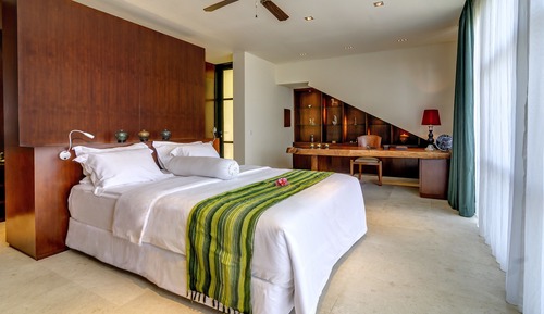 Luxury Clifftop Villa, 7 Bedrooms, Private Pool, Ocean View (Tirta Kencana)