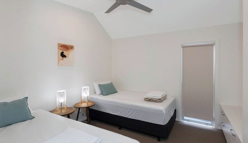 Premium Cabin - Sleeps 4