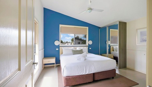 Superior Cabin - Sleeps 2 - Accessible - Dog Friendly