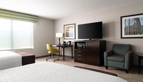 Room, 2 Queen Beds, Accessible, Bathtub