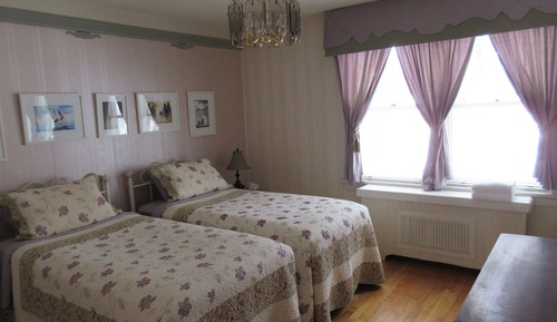 Lilac Room, 2 Single Beds ( park view )
