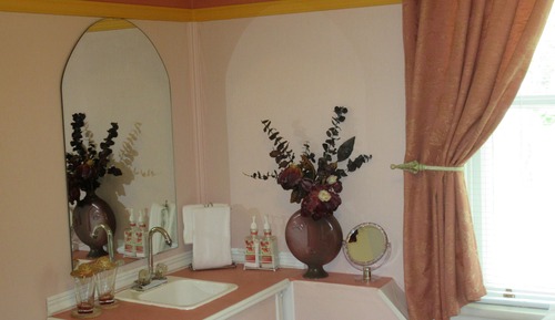 Superior Double Room, Shared Bathroom, Park View (Rose)