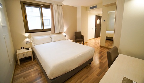 Double Room Single Use (Interior)