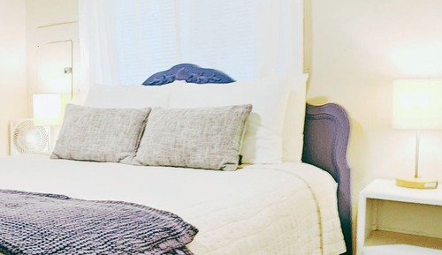 Suite, 1 Queen Bed, Kitchenette