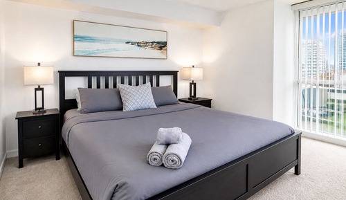 Deluxe Suite, Multiple Beds, Private Bathroom, City View