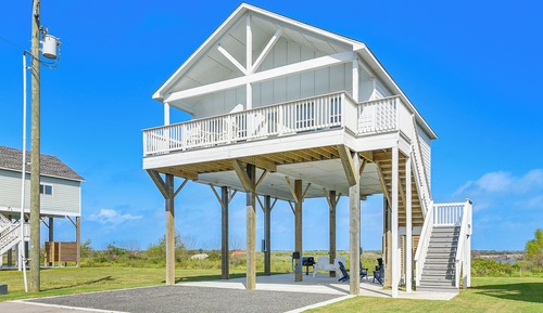 House (2 Bedrooms)