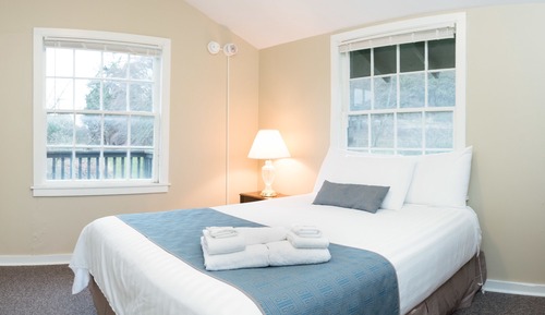 Classic Apartment, 3 Bedrooms, Kitchen, Partial Sea View