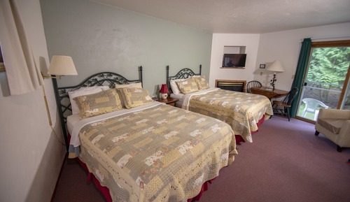 Deluxe Room (2 Queens & 1 Sofa - Lodge First Floor)