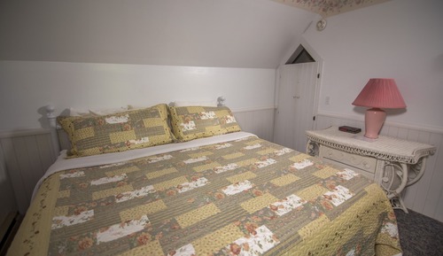 Wicker Suite (Guest House)