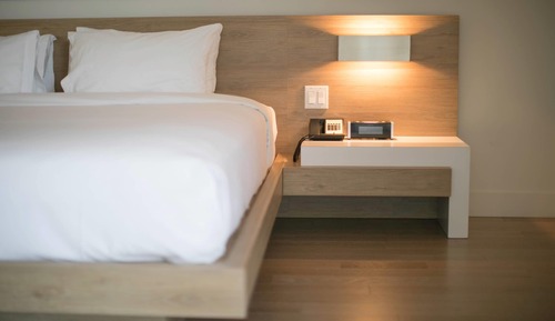Executive Suite, 1 King Bed, Non Smoking, Lake View