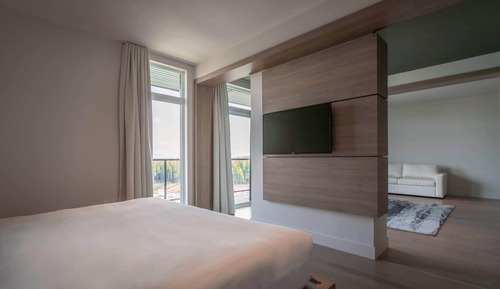 Suite, 1 Queen Bed, Accessible, Non Smoking