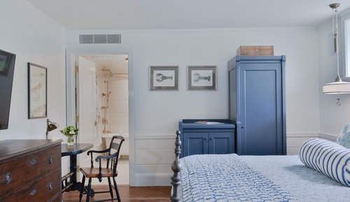 Deluxe Garden View Basement Level