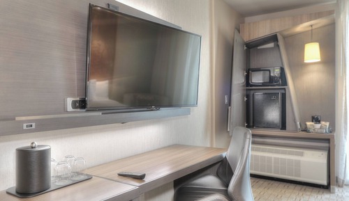 Room, 2 Queen Beds, Mountain View (Balcony)