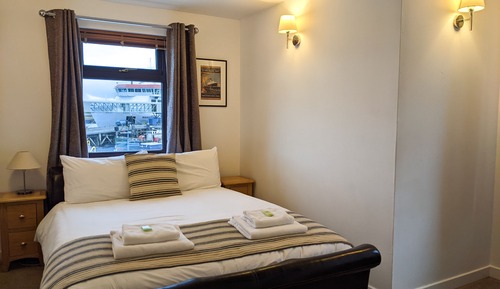 Basic Single Room (Ferry Inn)