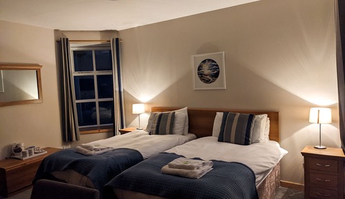 Twin Room (Harbourside House)