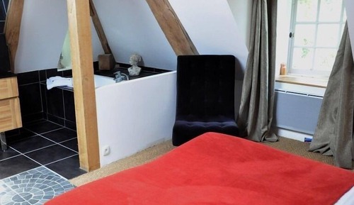 Superior Double Room, Private Bathroom, River View (Chambre Sequoia)