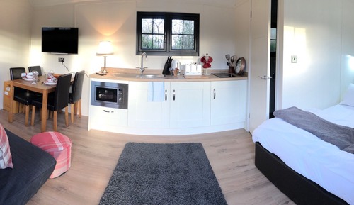 Luxury Room, Ensuite, Courtyard View (Robin 's Nest shephered )