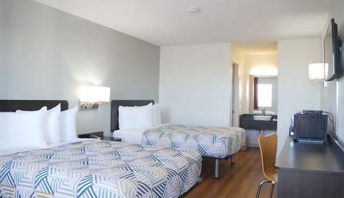 Deluxe Room, 2 Queen Beds, Non Smoking, Refrigerator & Microwave