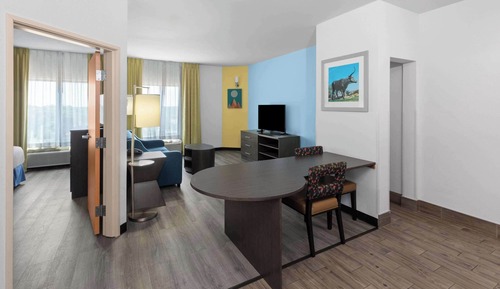 Studio Suite, 1 King Bed, Non Smoking