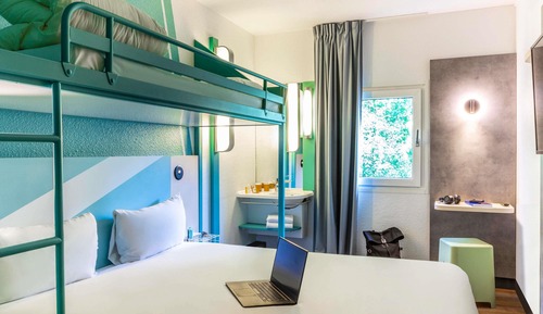 Triple Room, Multiple Beds