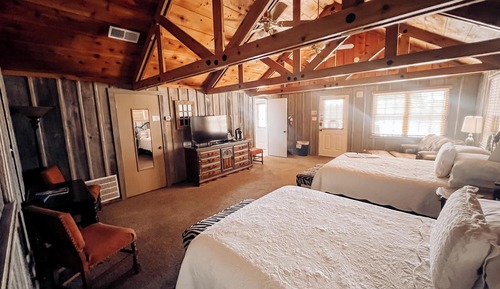 Rosemary - Upstairs Unit