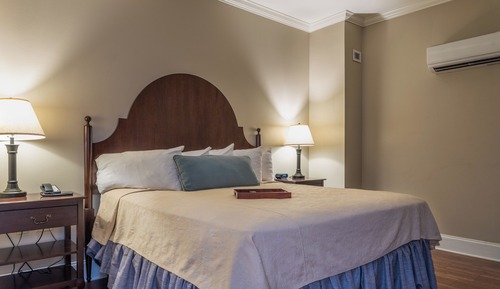 King Room with Courtyard View - Non Smoking