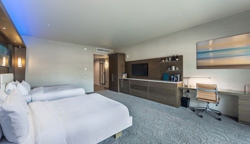 Deluxe Room, 2 Queen Beds, Mobility Accessible