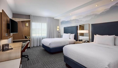 Room, 2 Queen Beds (Mobility/Hearing Access, Roll-In Shwr)
