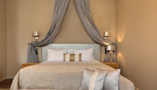 Superior Suite, 1 King Bed with Sofa bed, Non Smoking