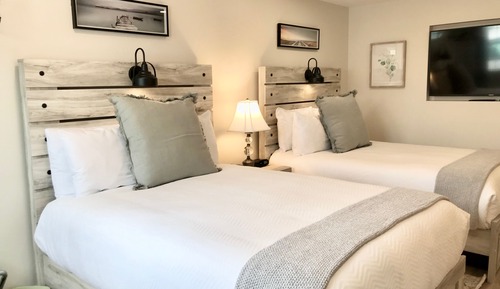 Deluxe 2 Double beds