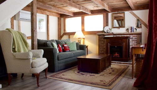 Deluxe Small Cottage