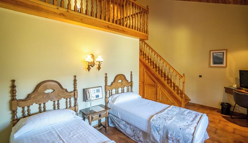 Family Quadruple Room (2 adults + 2 children)