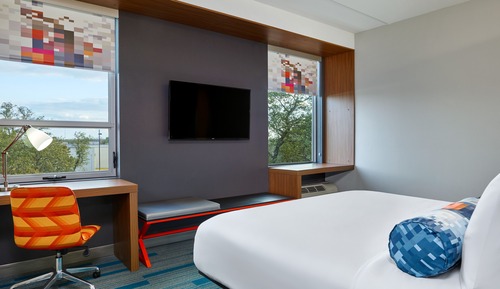 Room, 1 King Bed (Hearing Accessible)