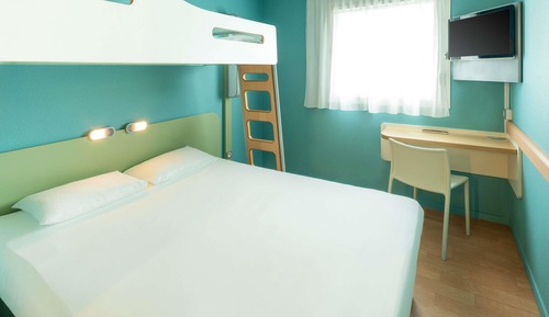 Triple Room, Multiple Beds