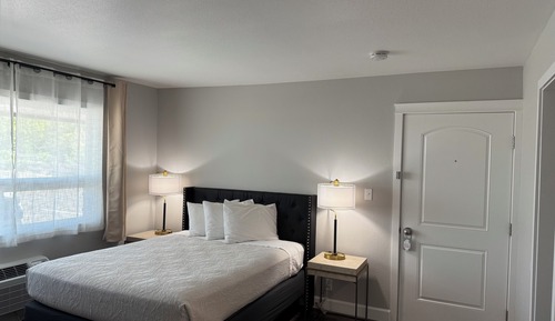Standard Room, 2 Queen Beds (Pet Friendly)