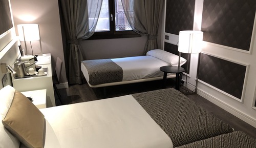 Triple Room (2 adults + 1 children)