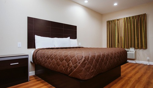 Room, 2 Queen Beds, Non Smoking
