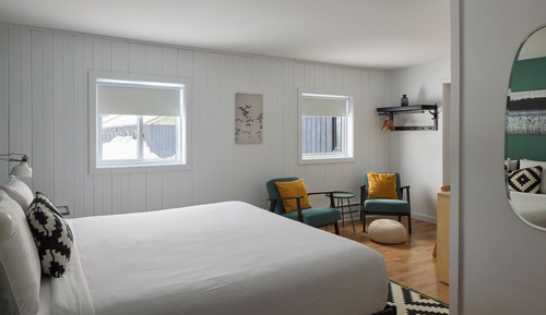 Classic Room, 1 King Bed, Private Bathroom