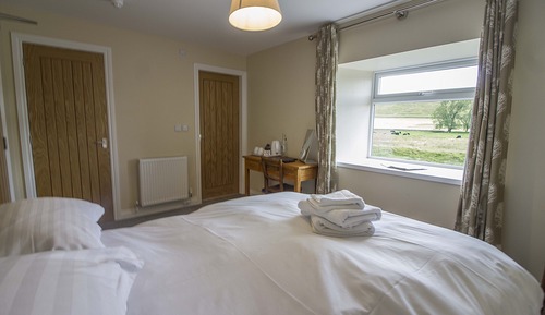 Superior Double Room (Ensuite with Shower)