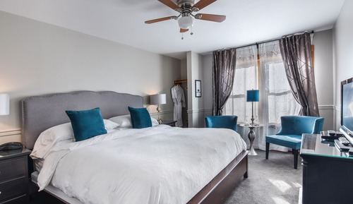 Traditional Room, 1 King Bed