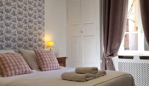 Double Room, Private Bathroom (Le clos)