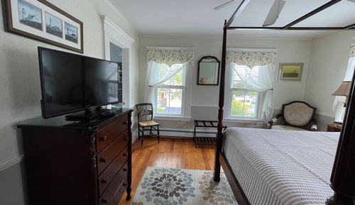 Standard Room, 1 Queen Bed