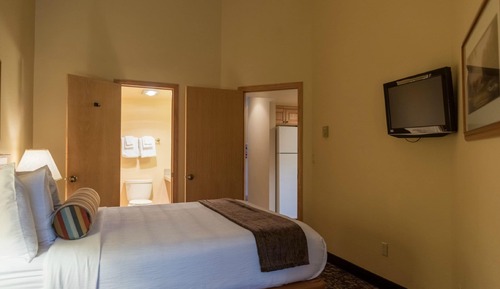 Condo, 2 Bedrooms, Ground Floor