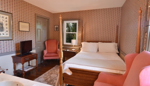 Standard Suite, Private Bathroom (Jefferson Davis)