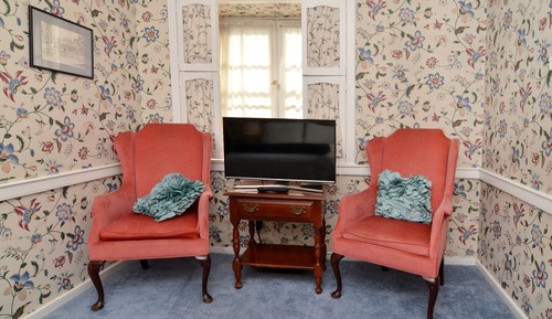 Deluxe Suite, Private Bathroom (Thomas Jefferson)