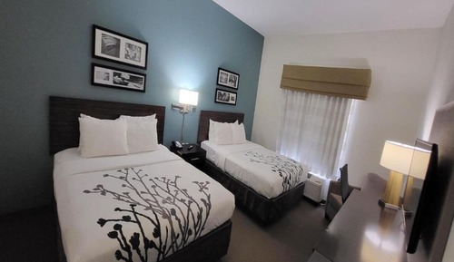 Room, 2 Queen Beds, Accessible, Non Smoking