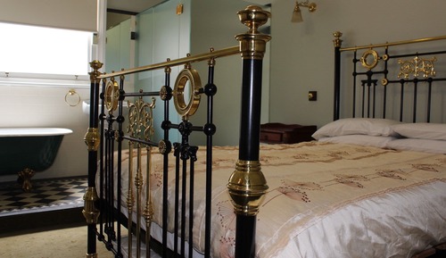 Princess Suite, Private Bathroom